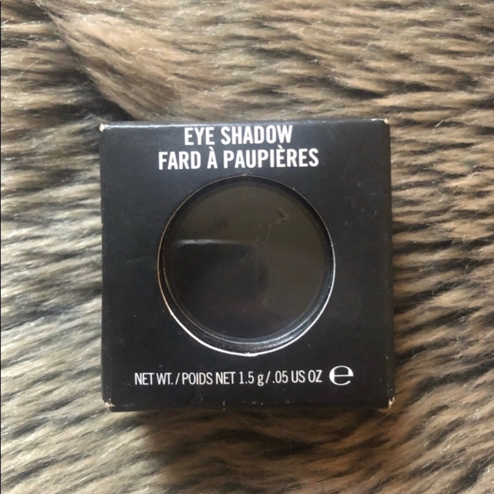 🔔DO NOT BUY 🔔 Matte Black MAC eyeshadow